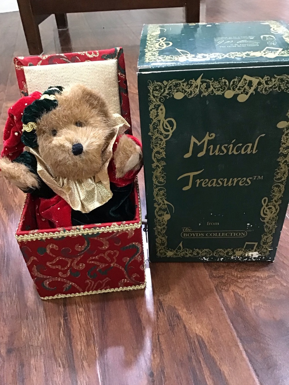 Vintage Boyd’s Collection Musical Treasures Christmas